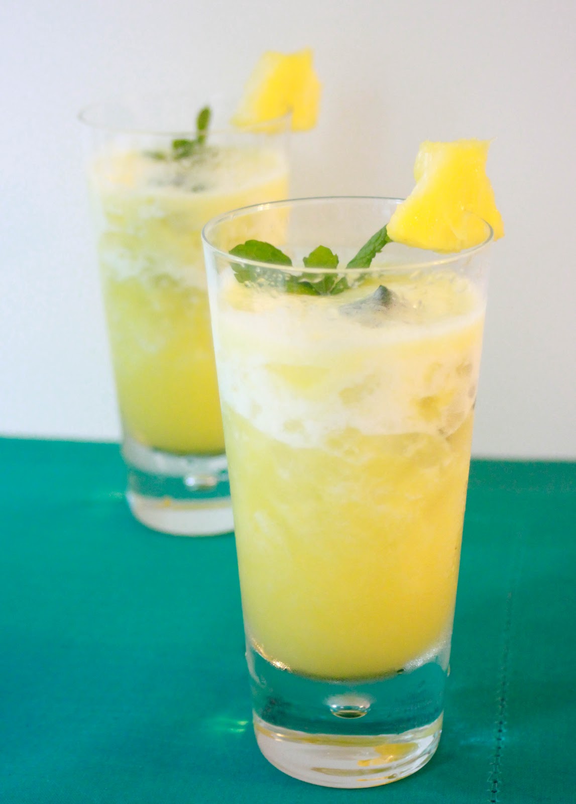 Alcohol-Free Pineapple Mojito